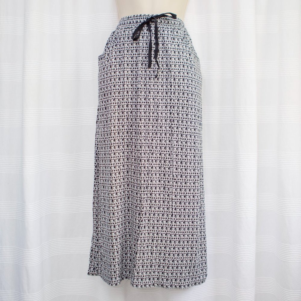 Black & Off-White Maxi Skirt w. POCKETS!